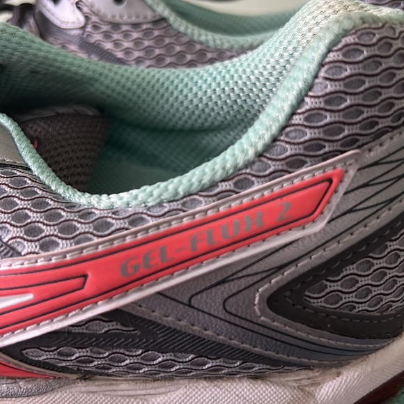 Gently worn ASICS Gel Flux 2 - Picture 6 of 6